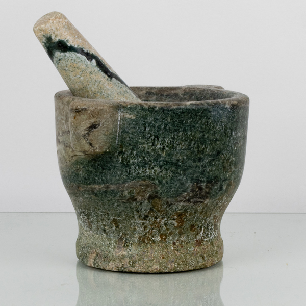 MORTEL MED STÖT, kolmårdsmarmor, 1800-/1900-tal
