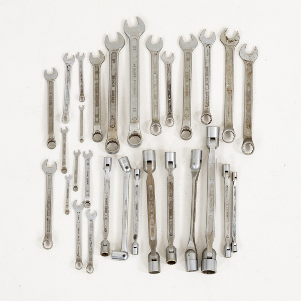 SAMLING VERKTYG, 29 del, lednycklar och fastanycklar, metall, 1900-tal