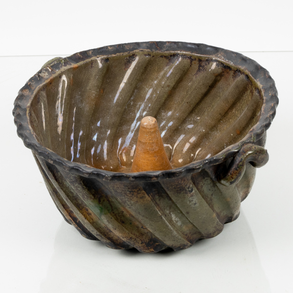 FORM, lergods, 1800-tal