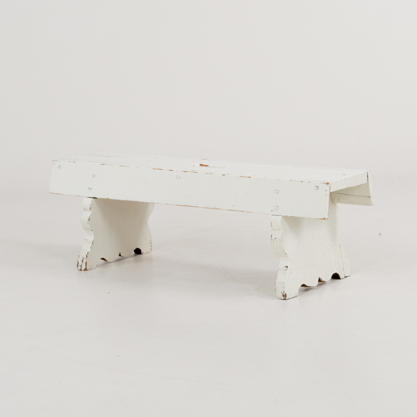 PALL, vitmålad, 1800-/1900-tal
