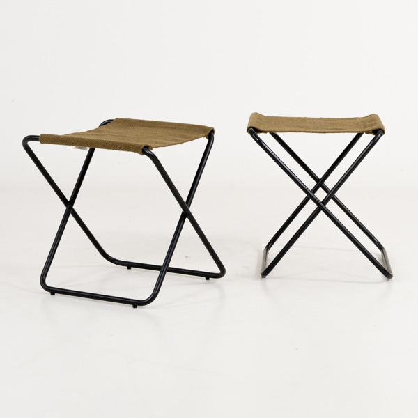 FÄLLSTOLAR, 1 par, svartlackerad metall, "Dester Stool", Ferm Living