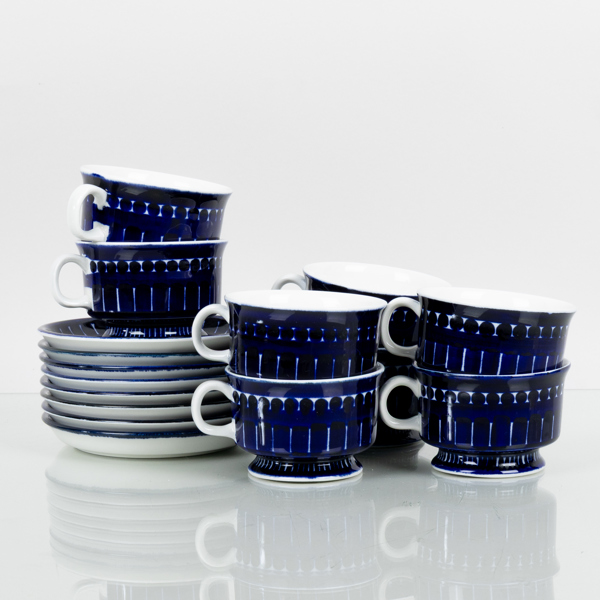 ULLA PROCOPÉ, 8 kaffekoppar med fat, "Valencia", Arabia, Finland, 1900-talets andra hälft