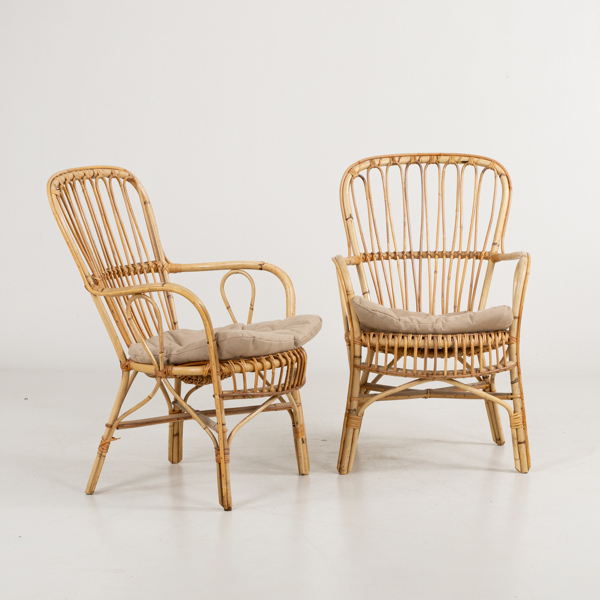 KARMSTOLAR, 1 par, rotting och bambu, 1900-talets mitt