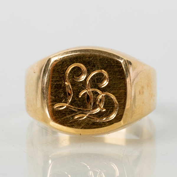 KLACKRING, 18k guld, vikt ca 3,7 g