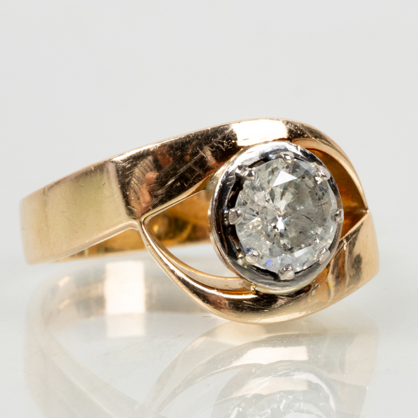 ENSTENSRING, 18k guld, briljantslipad diamant ca 1.50 ct, tot vikt ca 17 g