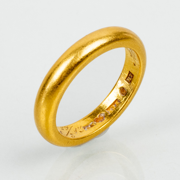 RING, 23k guld, svenska stämplar, vikt ca 7,4 g