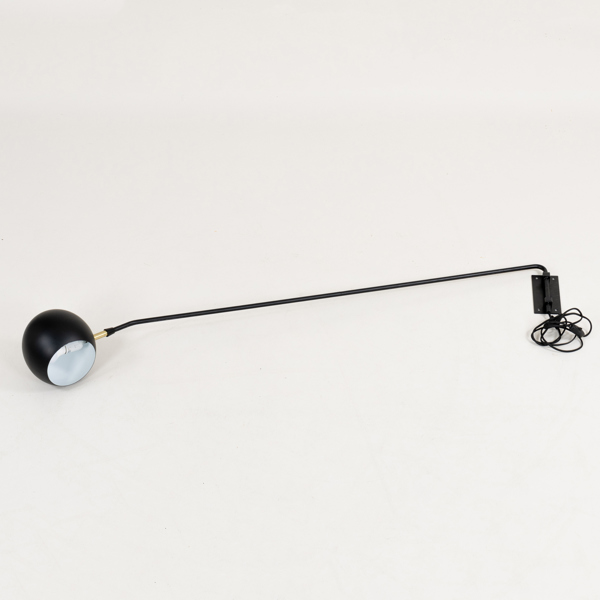 VÄGGLAMPA, svart metall, 2000-tal