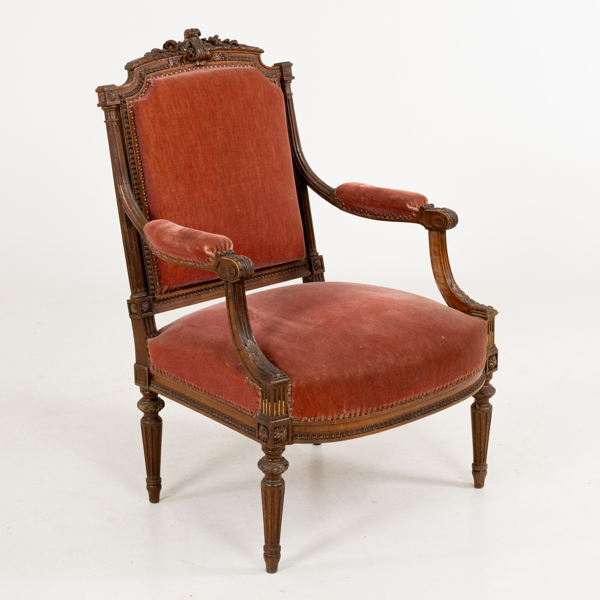 KARMSTOL, Louis XVI-stil, 1900-talets första hälft