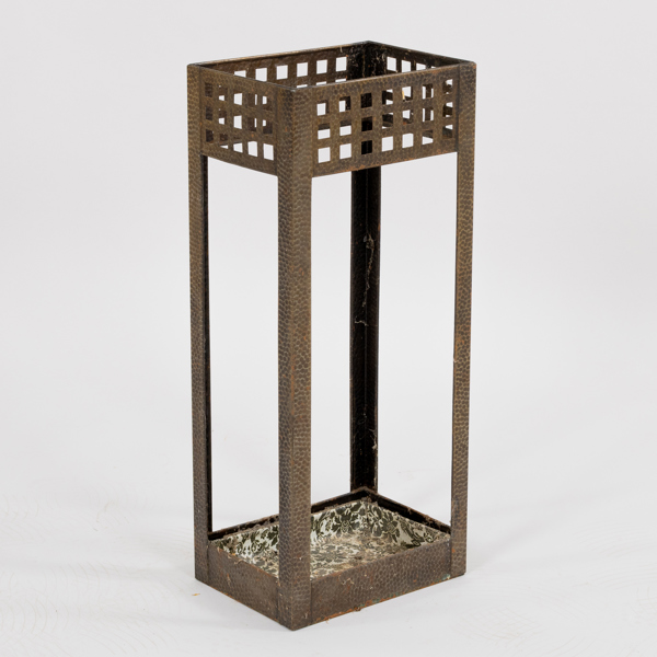 PARAPLYSTÄLL, patinerad metall, 1900-talets början 