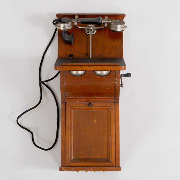 VÄGGTELEFON, tidigt 1900-tal