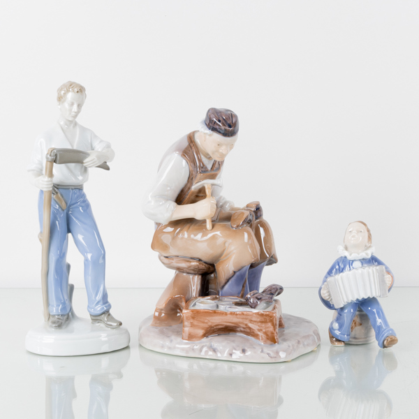 FIGURINER, 3 st, porslin, bla. Royal Copenhagen och Bing & Gröndahl, Danmark