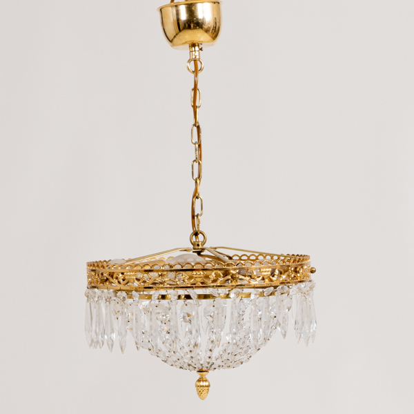 TAKLAMPA, mässing och kristall, 1900-talets mitt