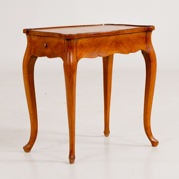 SIDOBORD, rokokostil, 1900-talets första hälft
