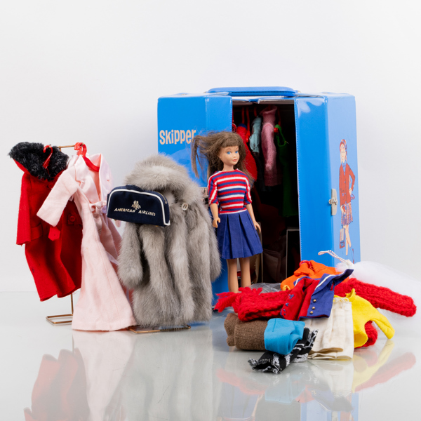BARBIEDOCKA, "Skipper", Mattel Inc, 1963, med garderob "Skipper Skooter" med kläder och diverse