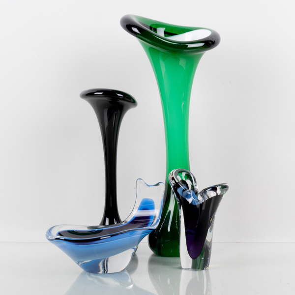 VASER, 4 st, glas, 1900-talets mitt