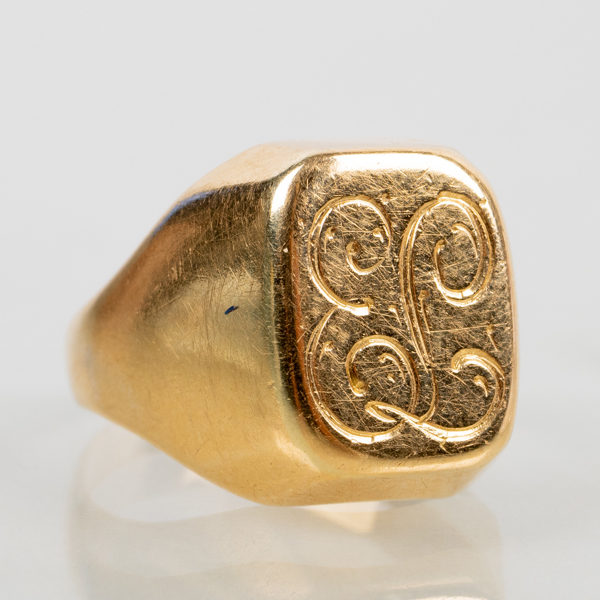 KLACKRING, 18k guld, svenska stämplar 1954, vikt ca 4,7 g