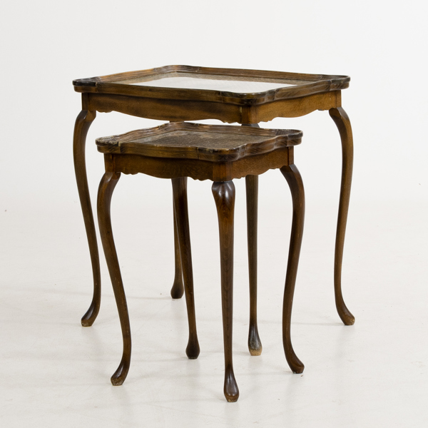 SIDOBORD, 2 del, rokokostil, 1900-talets mitt