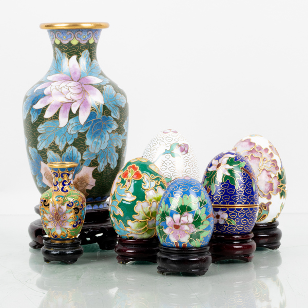 SAMLING CLOISONNÉFÖREMÅL, 6 del, orientaliska, 1900-talets andra hälft 