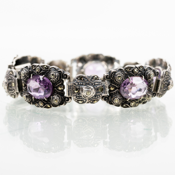 ARMBAND, silver, med ametister och markasiter, 1900-talets mitt