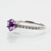 RING, 18k vitguld, med ametist och briljantslipade diamanter