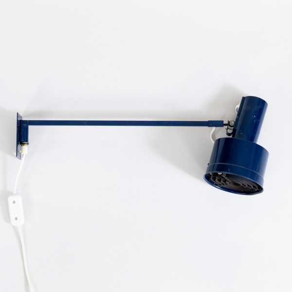 VÄGGLAMPA, blålackerad metall, 1960-/70-tal