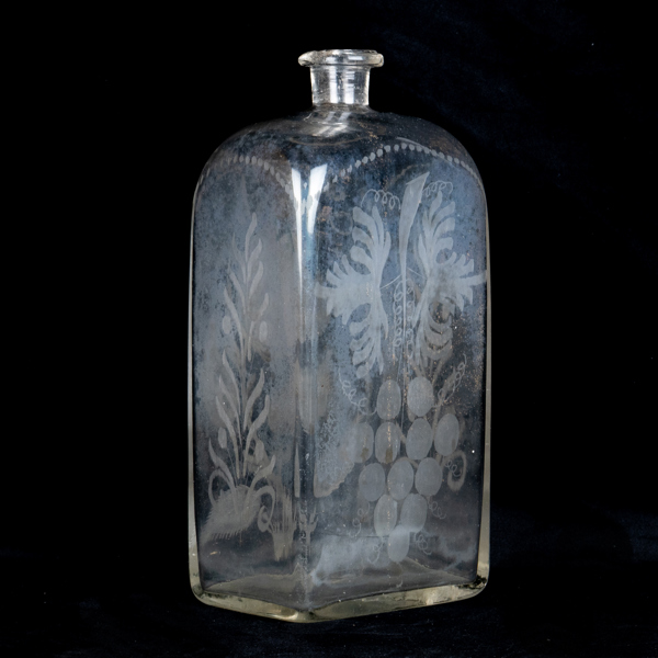 KARAFF, glas, etsad dekor och datering 1832