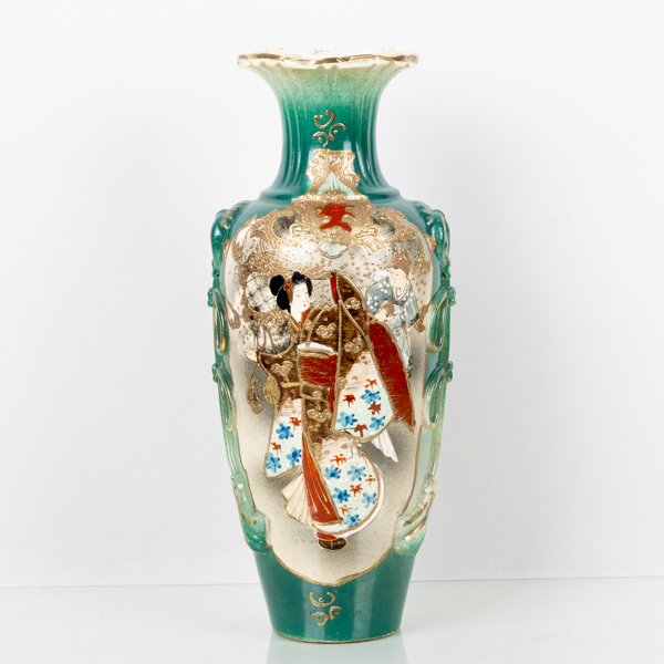 VAS, porslin, Japan, Satsuma, Meiji (1868-1912)