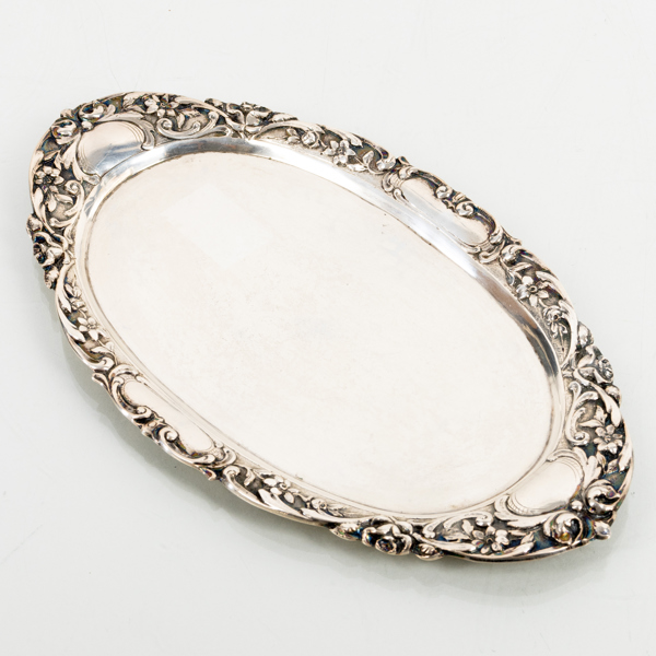 BRICKA, silver, 1900-tal, vikt ca 150 g