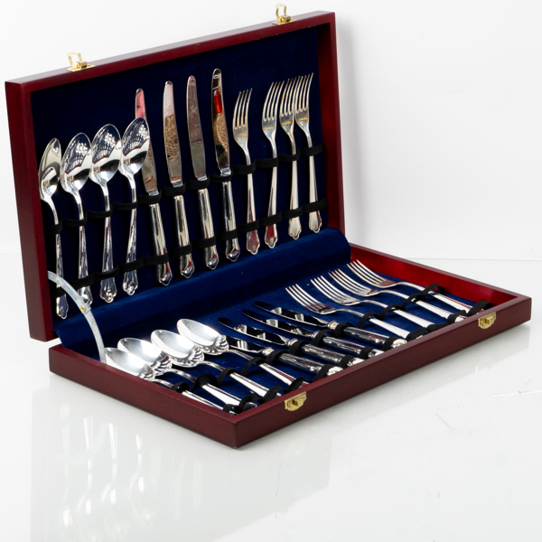 BESTICKUPPSÄTTNING, 24 del, silver, "Chippendale", GEWE, 2000, tot vikt exkl knivar ca 645 g 
