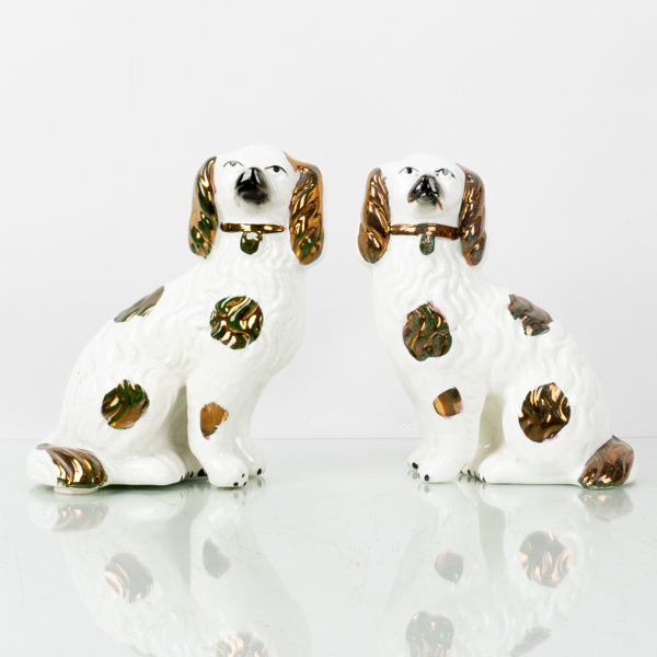 FIGURINER, 1 par, flintgods, sannolikt England, 1900-tal