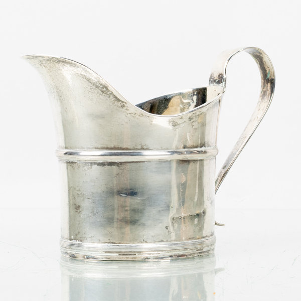 MJÖLKKANNA, silver, svenska stämplar S Lind, möjligen Lidköping, sengustaviansk, 1700-/1800-tal, vikt ca 125 g