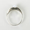 RING, 18k vitguld, med odlad pärla och små diamanter tot 0.03 ct, vikt ca 3,7 g