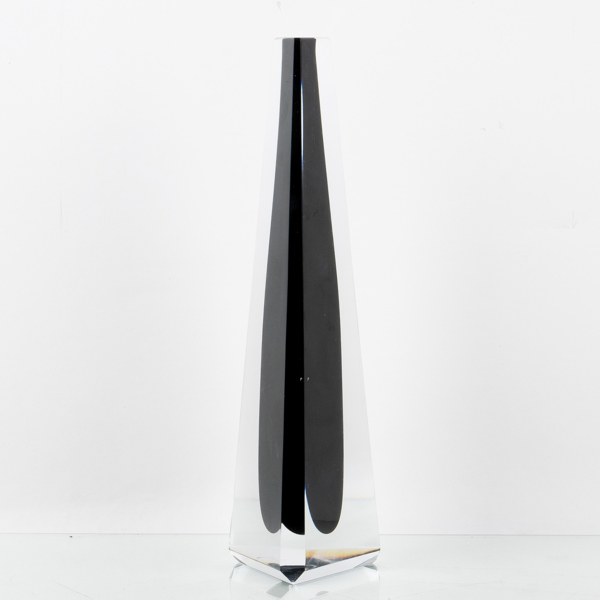 VICKE LINDSTRAND, vas, glas, Kosta, signerad 