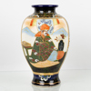 VAS SAMT MINIATYRSKÅL, porslin, Japan, Satsuma, 1900-tal