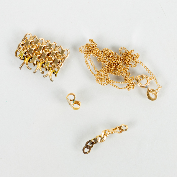 SAMLING GULD, 4 del, 18k guld, tot vikt ca 4,5 g