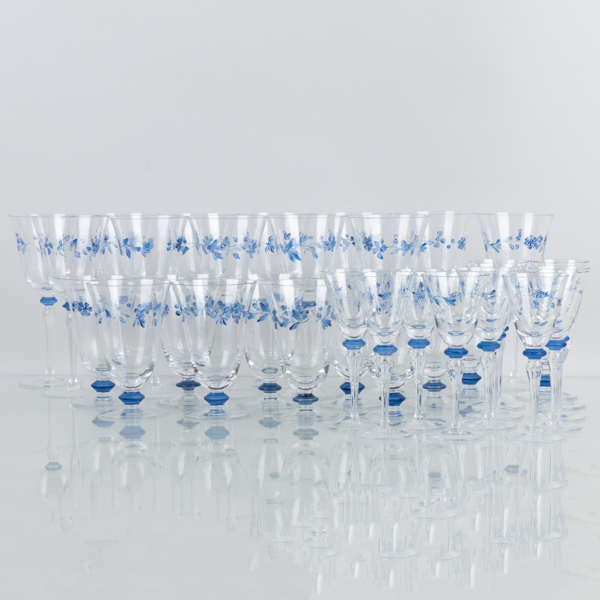 JACKIE LYND, glasservis, 34 del, glas, "Blå herrgård", Christineholm, Fyrklövern