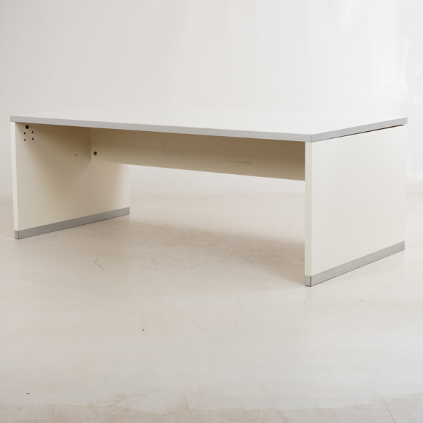 SKRIVBORD, Avanti, Italien, sent 1900-tal