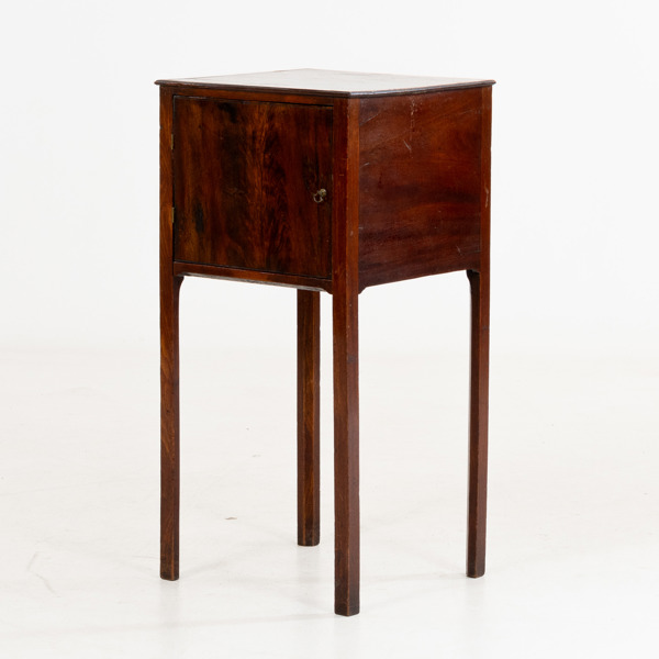 SÄNGBORD, 1800-tal