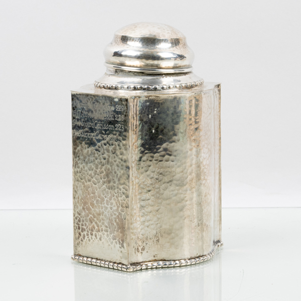 TEBURK, med lock, silver, 1900-talets första hälft, vikt ca 250 g