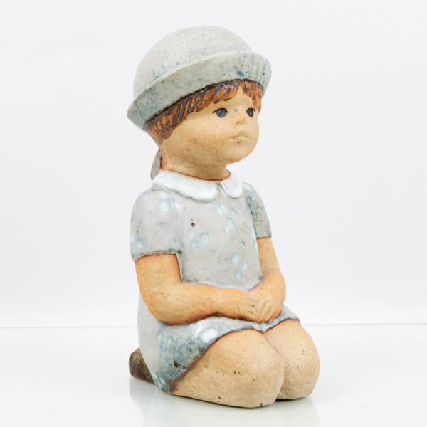 LISA LARSON, figur, stengods, "Sommarklädd", Gustavsberg studio