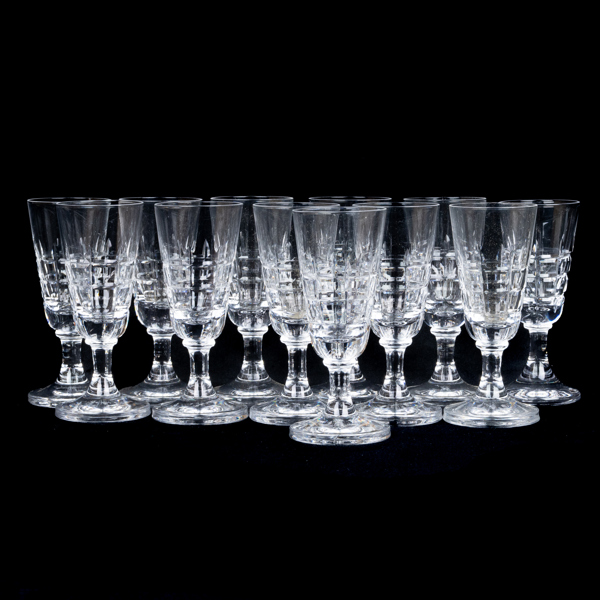 VICKE LINDSTRAND, 12 st, snapsglas, "City", Kosta