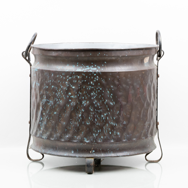 KOPPARKITTEL, på smidesben, sannolikt 1900-talets första hälft