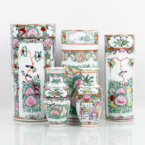 VASER SAMT PENSELVASER, 5 st, porslin, Kina, 1900-tal