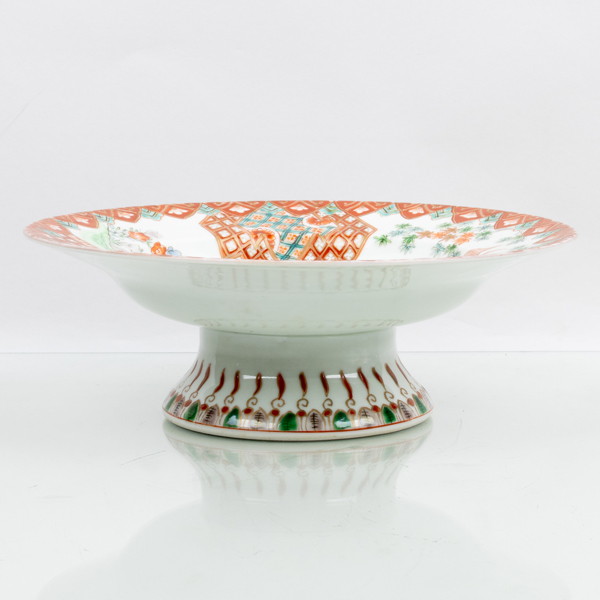 SKÅL PÅ FOT, porslin, Japan, 1800-tal
