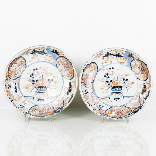 SKÅLFAT, 1 par, porslin, Japan, 1700-tal