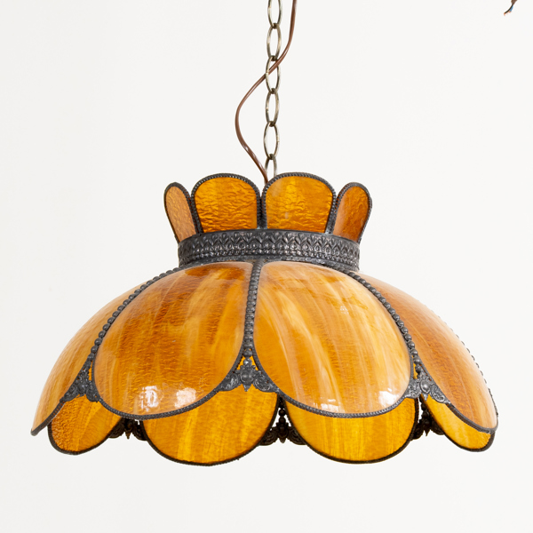 TAKLAMPA, tiffanystil, 1900-talets andra hälft