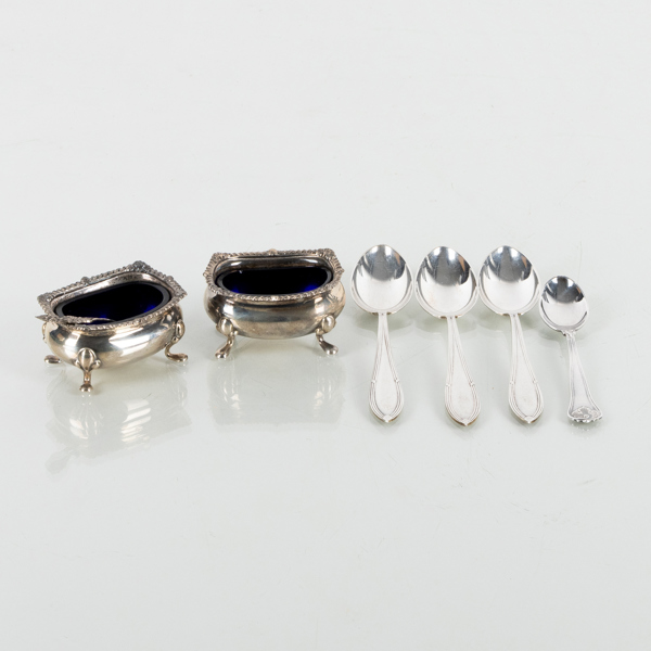 SALTKAR OCH KAFFESKEDAR, 6 del, silver, bla England, 1900-tal, tot silvervikt ca 130 g