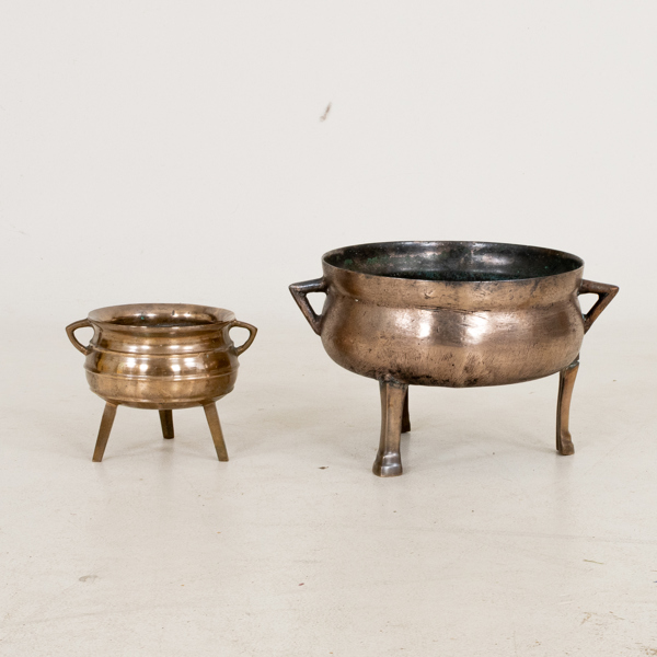 KITTLAR, 2 st, malm, 1900-talets första hälft