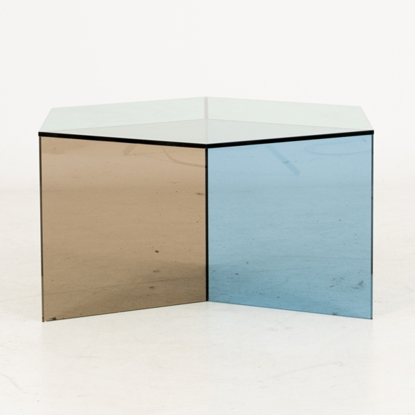 SEBASTIAN SCHERER, soffbord, glas, "Isom Square", Neo/Carft, 2000-tal