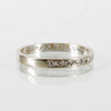 HALVALLIANSRING, 18k vitguld, med diamanter, tot vikt ca 2,2 g 
